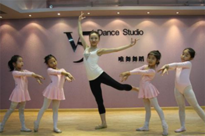 唯舞舞蹈与声乐培训 艺术之路的双重奏