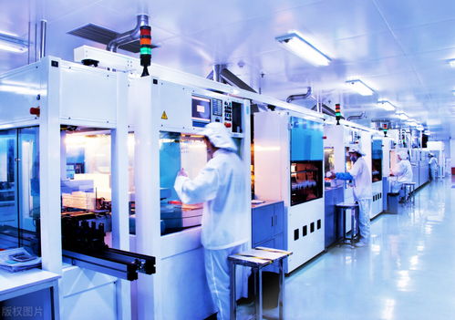 中企加速自主造芯步伐 16座晶圆厂在建，5个月产出1400亿颗芯片，设备采购额达385亿美元